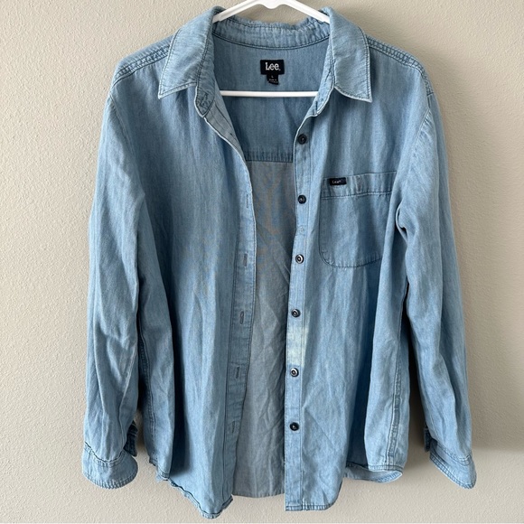Lee Light Blue Denim Button Down Shirt Size Large - Picture 2 of 13